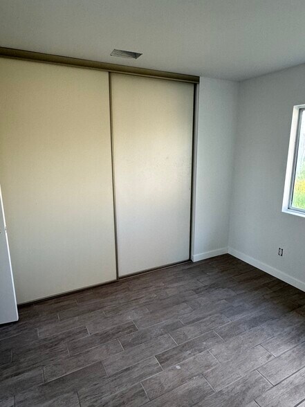 Building Photo - 366 Samsara Ct