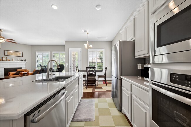 Building Photo - 14 Cottage Glen Ln