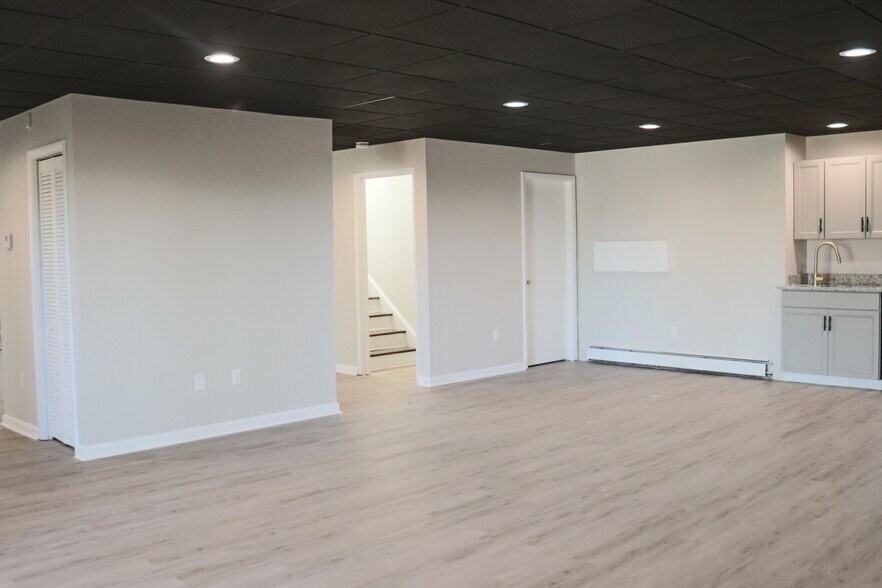 Building Photo - 200 W Ingomar Rd