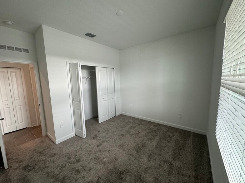 Building Photo - 11867 Boldface Dr