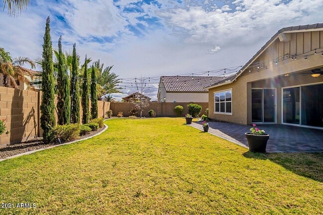 Building Photo - 22442 E Pecan Ln