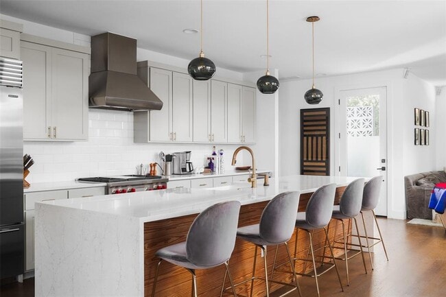 Building Photo - 4420 Mt Vernon Dr