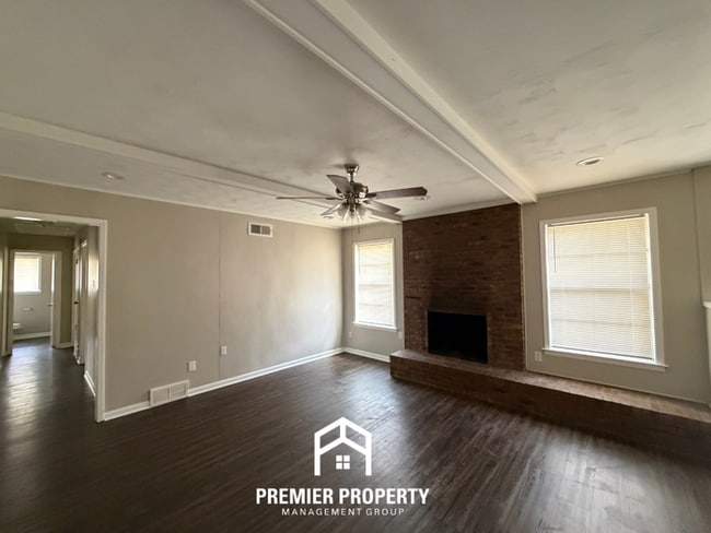 Building Photo - Spacious 4BR/2BA Home in Bartlett Cove | Brick Fireplace & Formal Dining