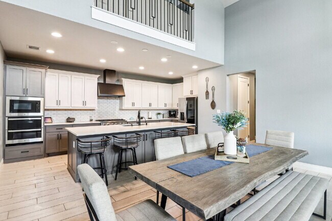 Building Photo - "Spacious 5-Bed Oasis with 4.5 Baths – You...