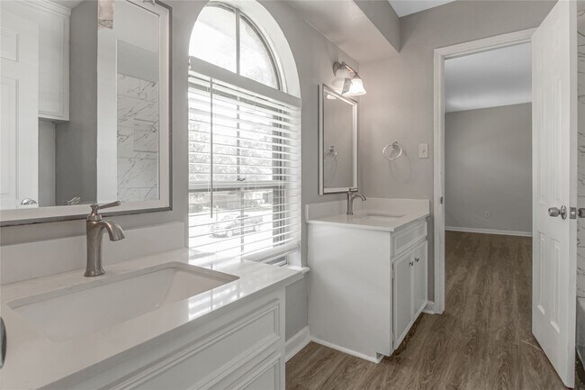 Building Photo - 1507 Sweet Grass Trail