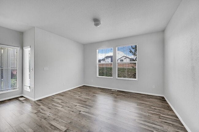 Building Photo - $1,850.00 - 2 Bedrooms, 2.5 Bathrooms Town...