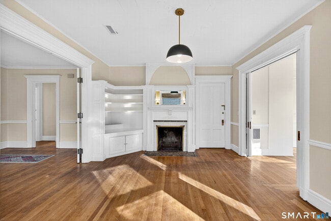 Building Photo - 339 Willow St