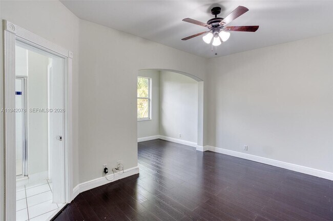 Building Photo - 3755 SW 50th St