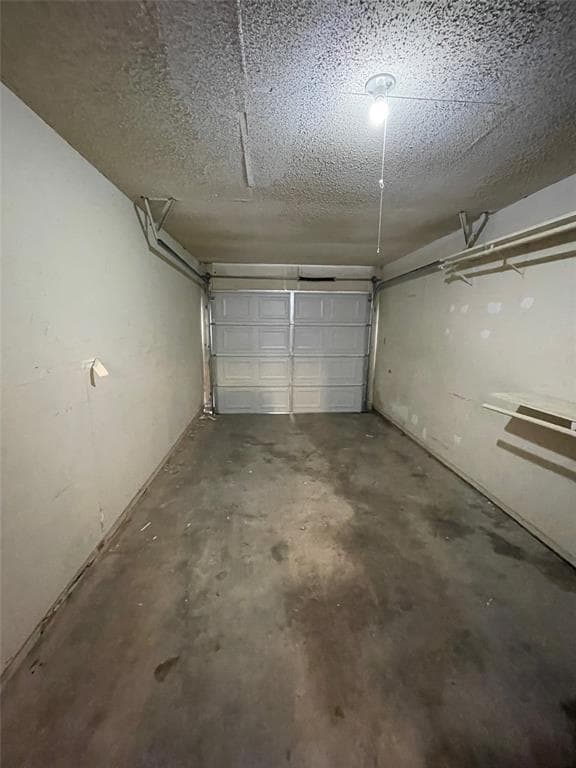 Building Photo - 2204 Berkett Dr