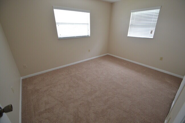 Building Photo - APOPKA: Seminole County Schools! AVAILABLE JULY 16th!