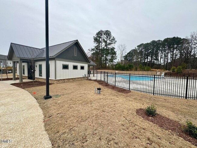 Building Photo - 2012 Van Hook Ln
