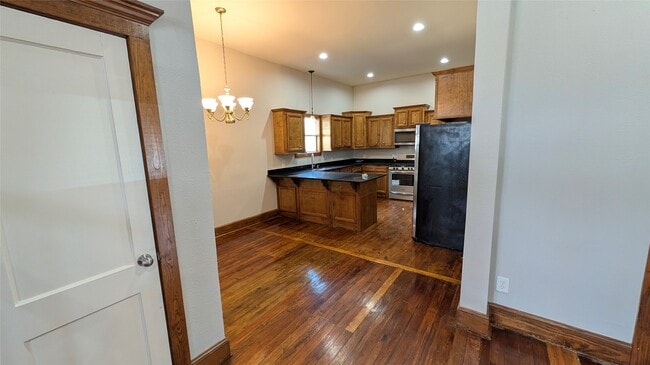 Building Photo - 702 Paschall St