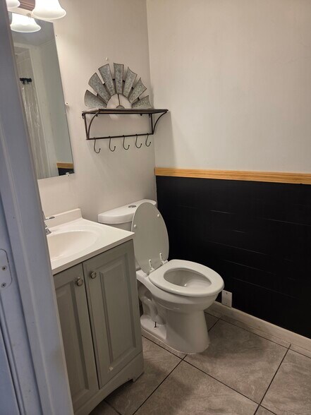 Building Photo - 3608 W 73rd Ct