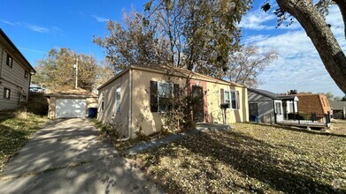 Building Photo - 2 bedroom house