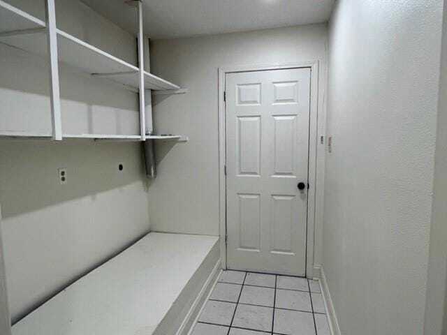 Building Photo - 208 Lake Village Blvd