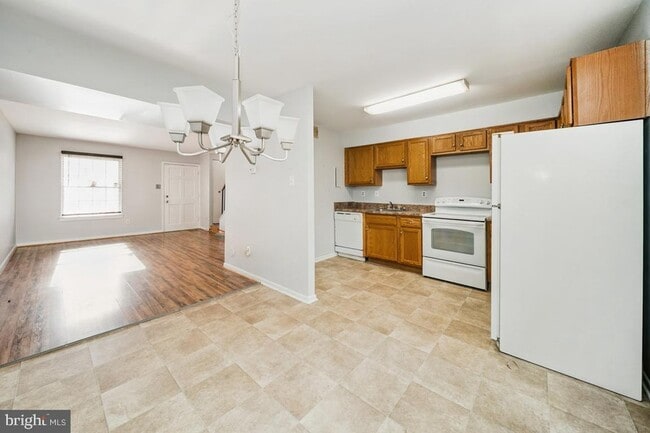 Building Photo - 1508 Stowmarket Ct