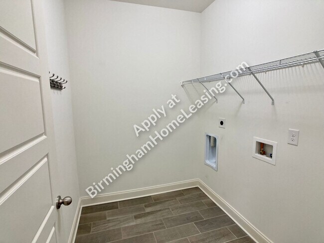 Building Photo - 4028 Laura Ln
