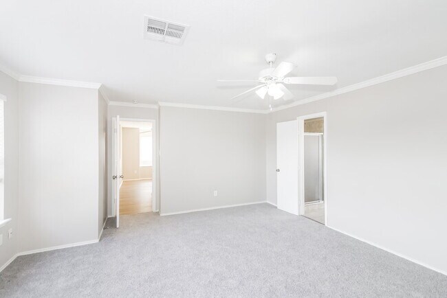 Building Photo - 627 Bold Ruler Dr