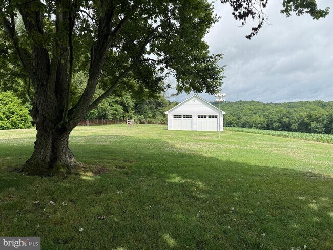 Building Photo - 5293 Roller Rd