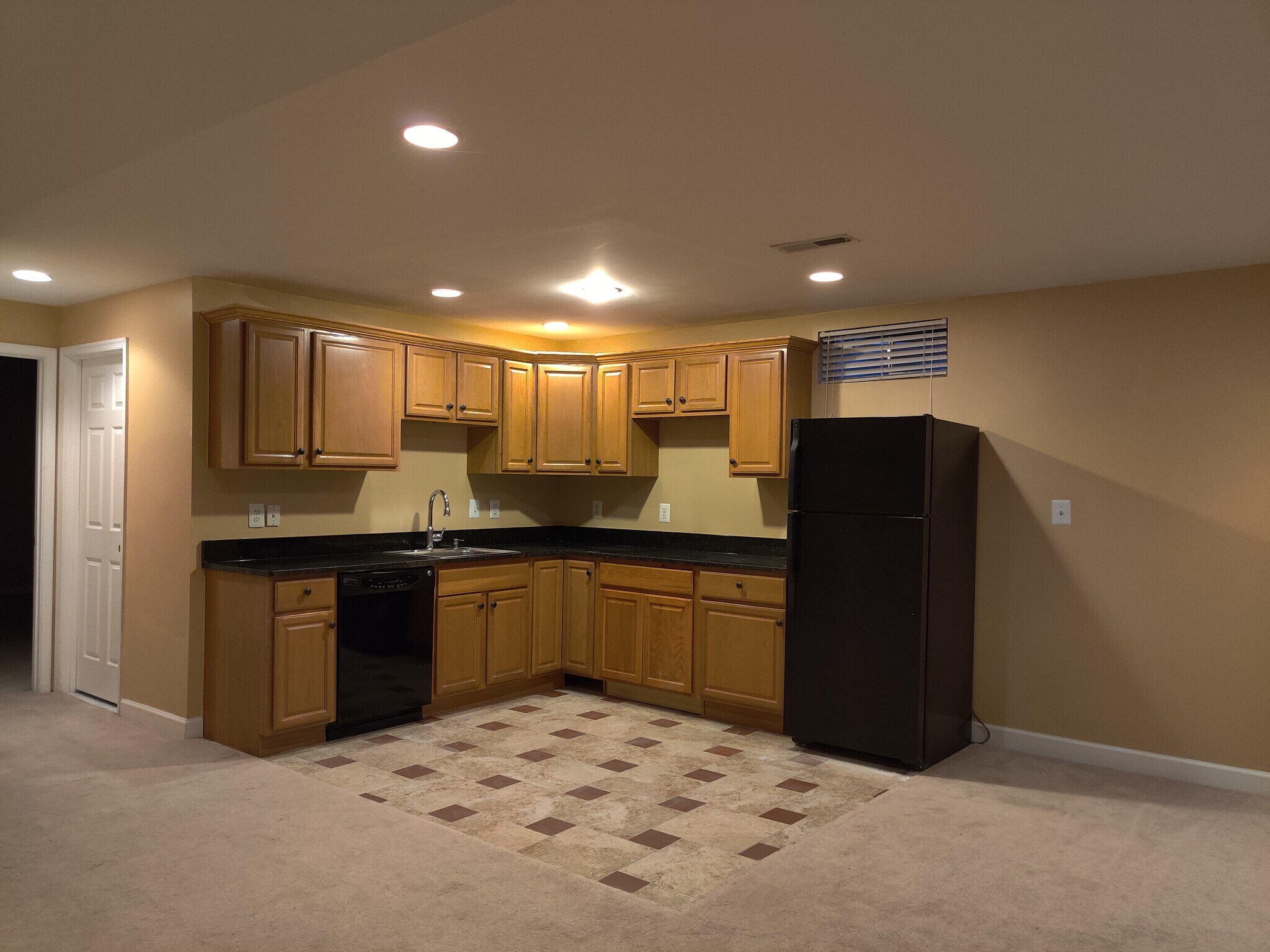 Kitchen kitchen kitchen kitchen - 8400 Hessian Hill Ct