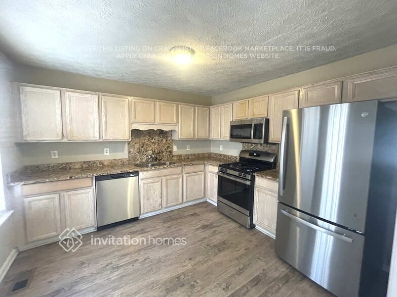 Building Photo - 245 King Arnold Dr