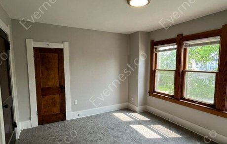 Building Photo - 4011 Fairview Dr