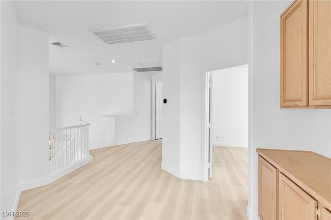 Building Photo - 3986 Windansea St