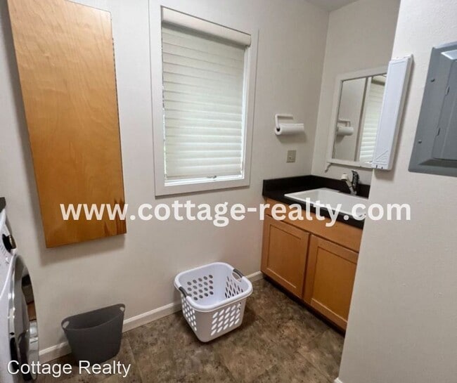 Building Photo - 3 br, 2 bath House - 803 Warren Creek