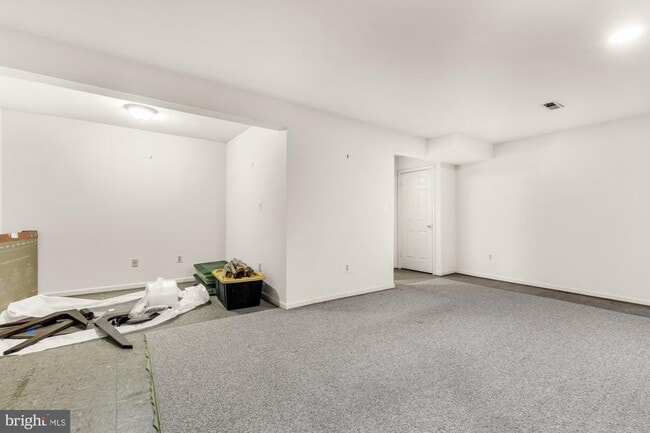 Building Photo - 10855 Lockwood Dr