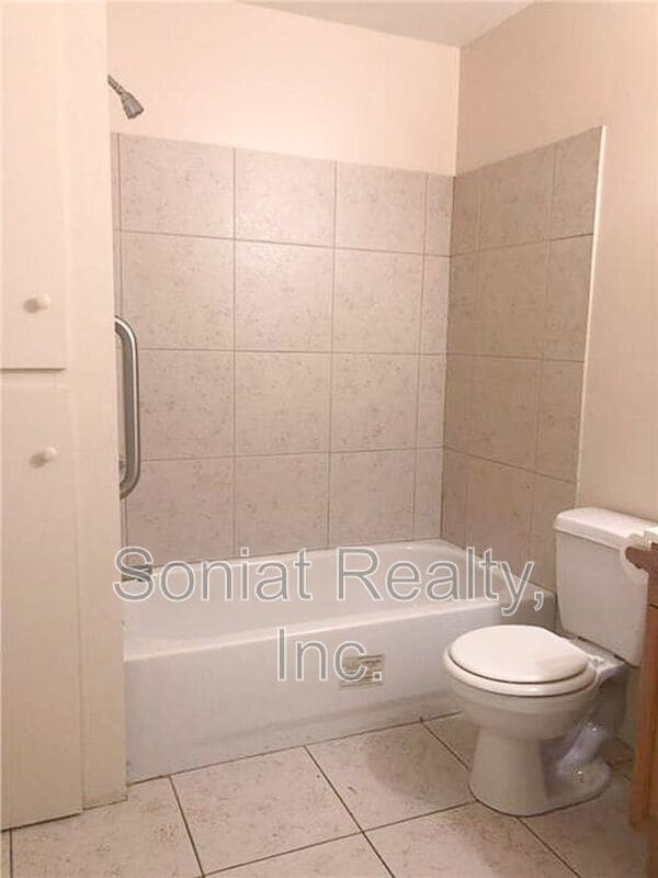 Building Photo - 2016 Spain St