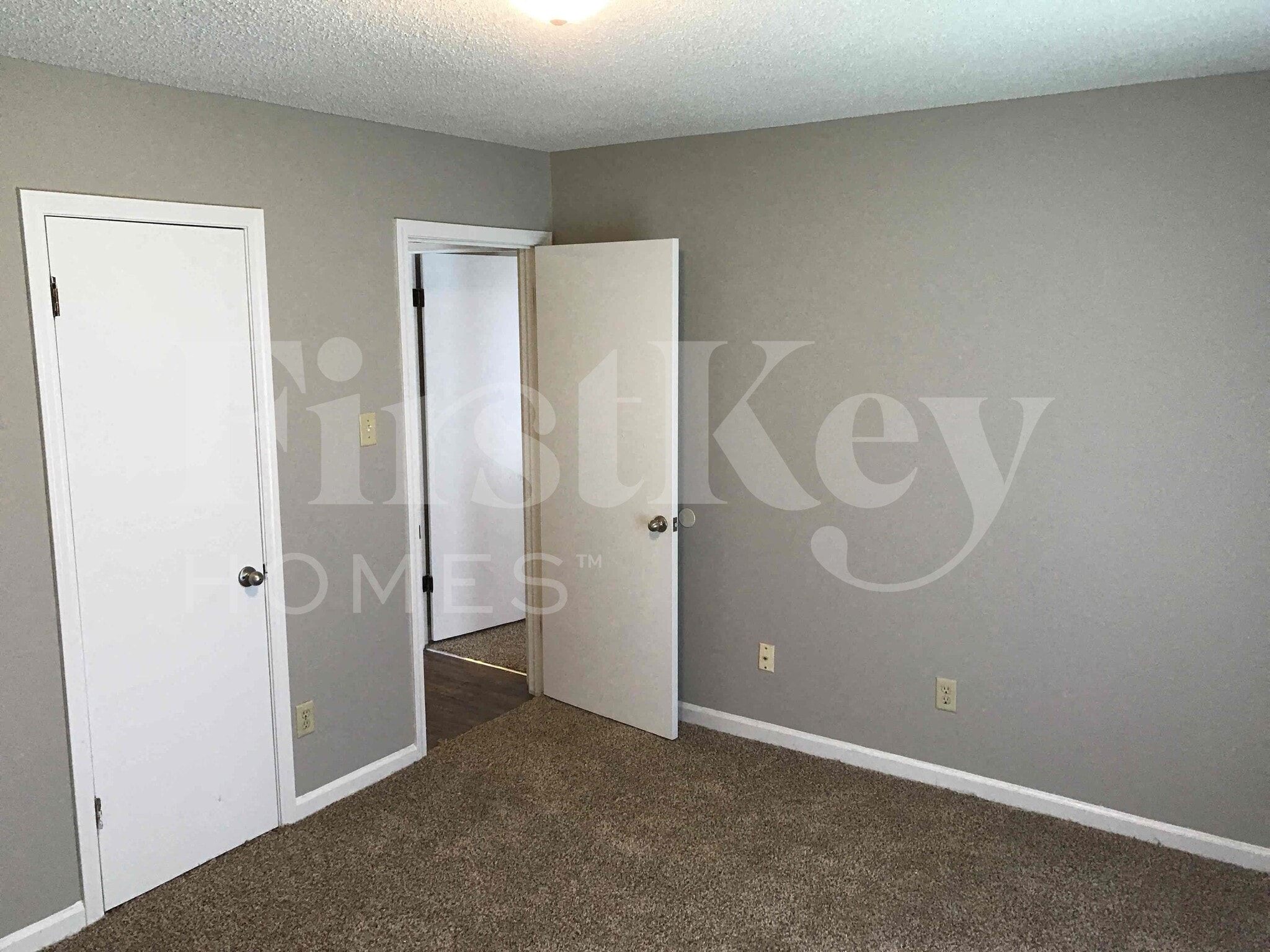 Building Photo - 5015 Hickory Bark Dr