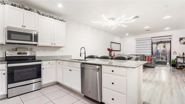 Building Photo - 23424 SW 110th Ave