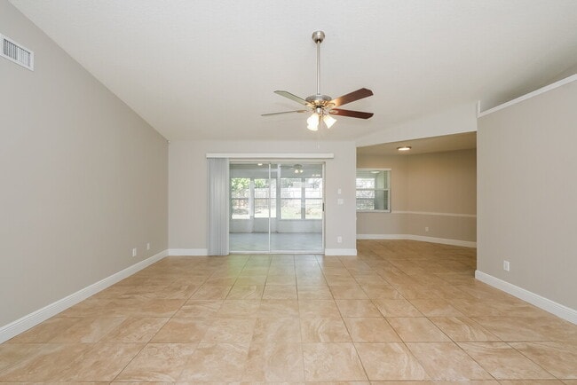 Building Photo - 4708 31st St Ct E