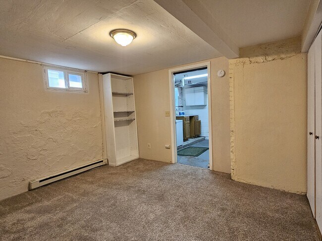 Building Photo - 906 W Colorado Ave