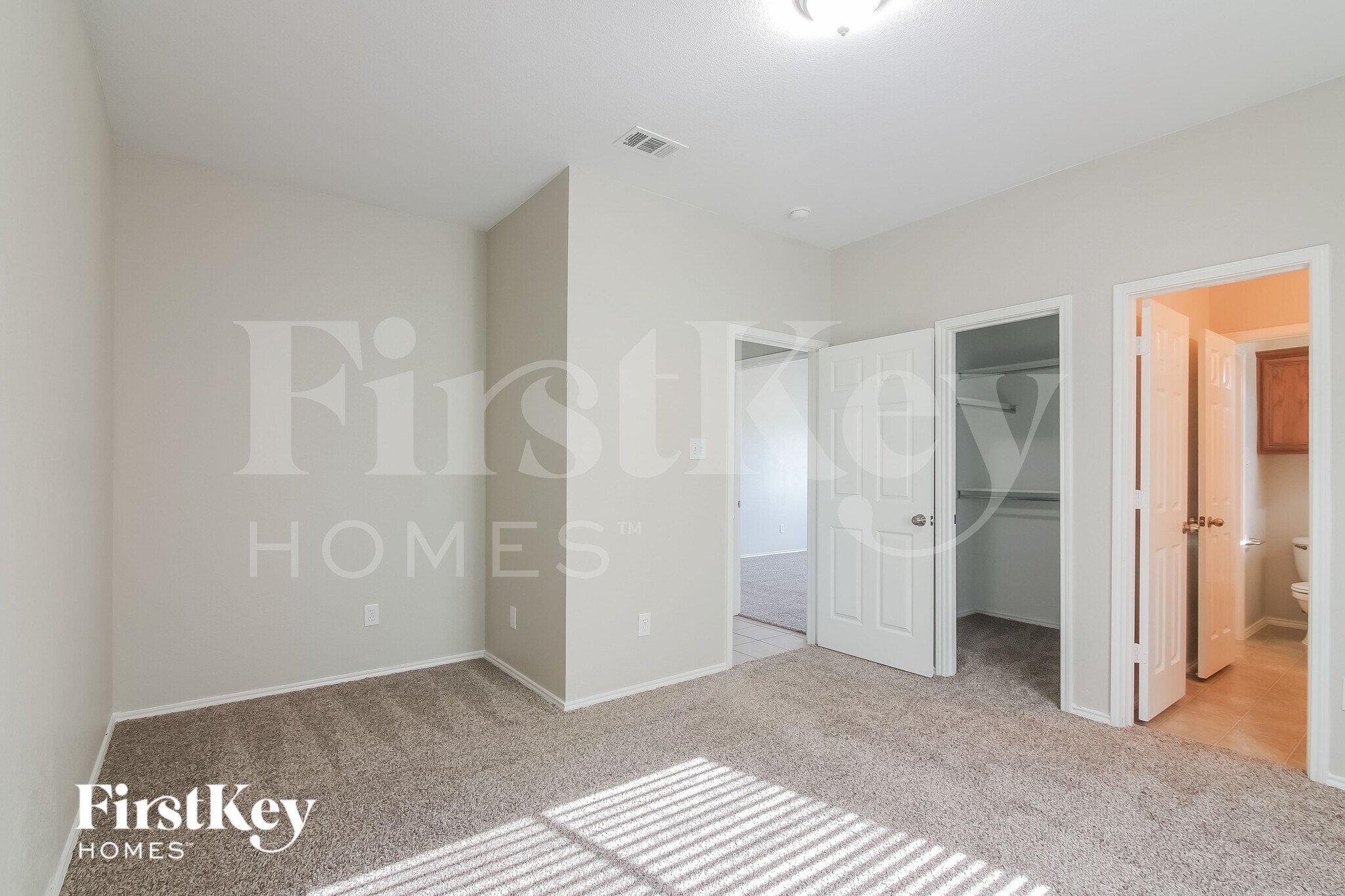 Building Photo - 1731 Vista Ridge Dr W