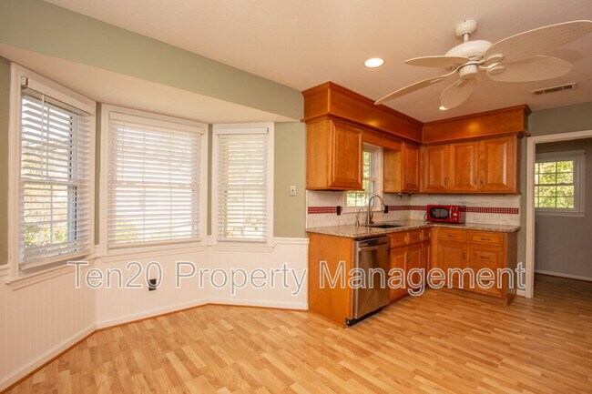 Building Photo - 6124 Canterbury Dr