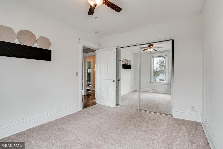 Building Photo - 1113 26th Ave NE