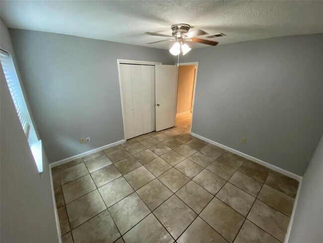 Building Photo - 10946 Bexley Dr