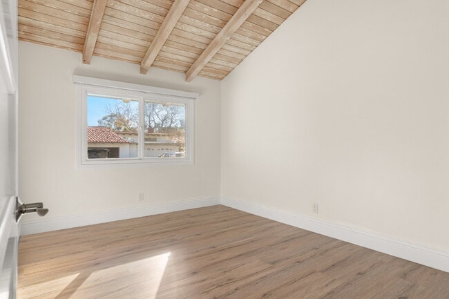 Building Photo - Gorgeous Fully Remodeled Home in The Bluffs Extra Large Patio