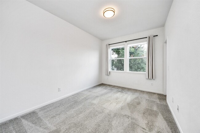 Building Photo - 1524 Ojeman Rd