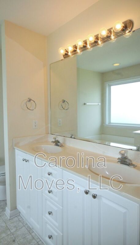 Building Photo - 500 Cliffview Ct