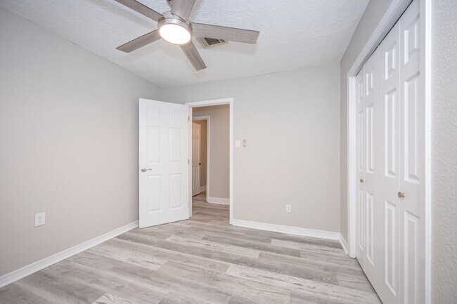 Building Photo - Charming Home in the Heart of Ocean Springs!