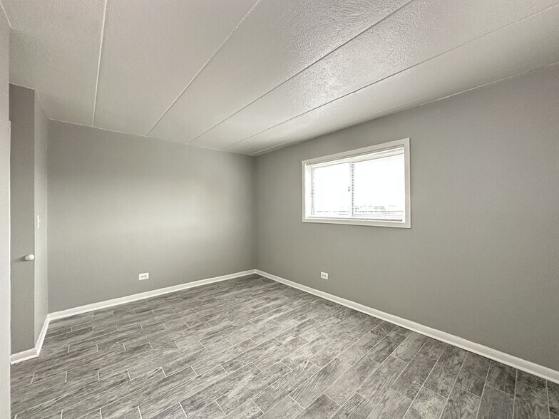 Building Photo - 1408 Carol St