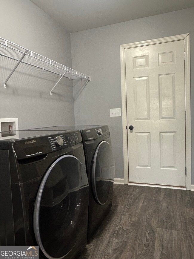 Building Photo - 149 Peak Ct.