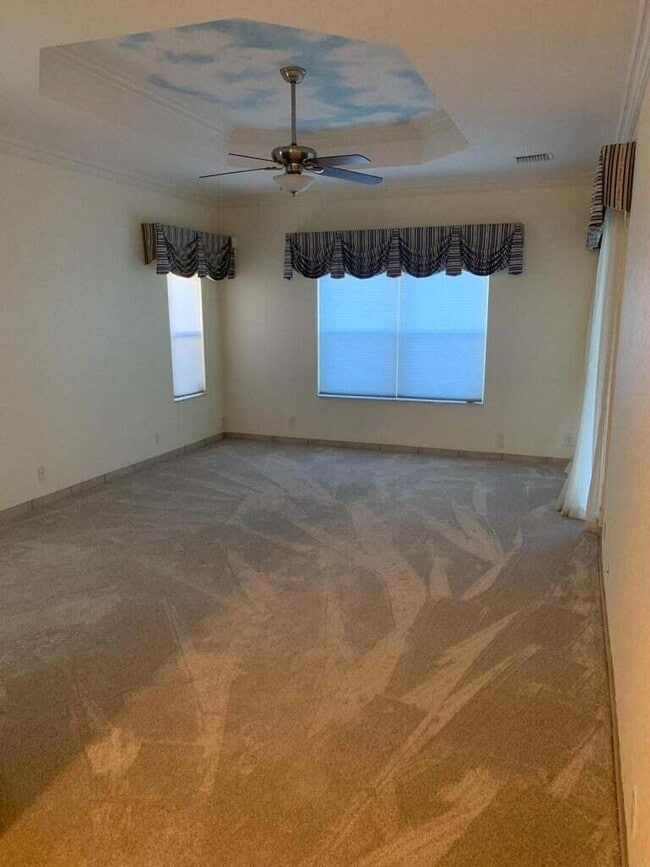 Building Photo - 11301 Edgewater Cir