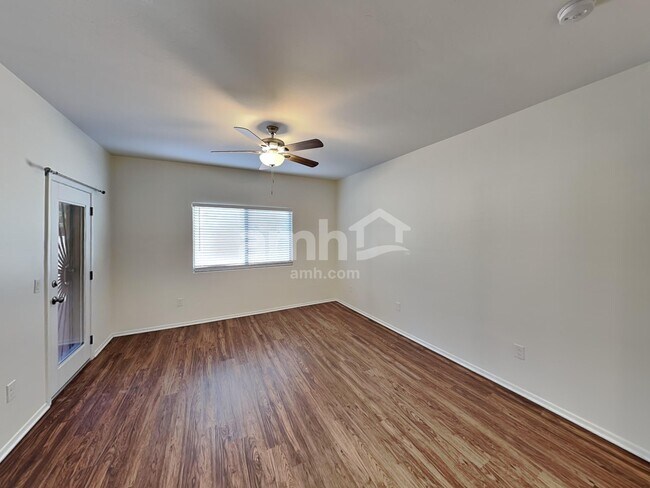 Building Photo - 6661 E Gehrig Ln