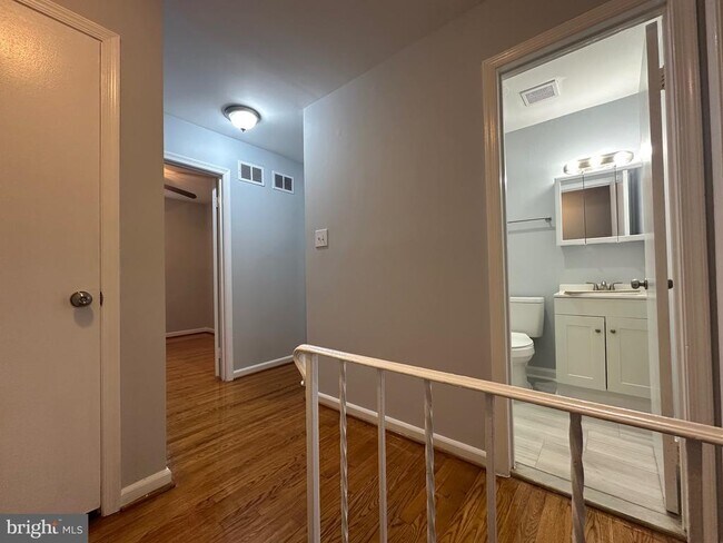 Building Photo - 14451 Village Dr