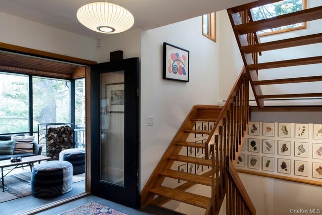 Building Photo - 42 Lake Pleasant Rd