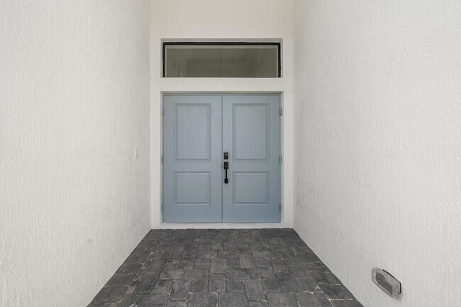 Building Photo - 632 SE Seahouse Dr