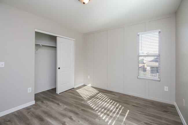 Building Photo - 4178 E Orchid Ln